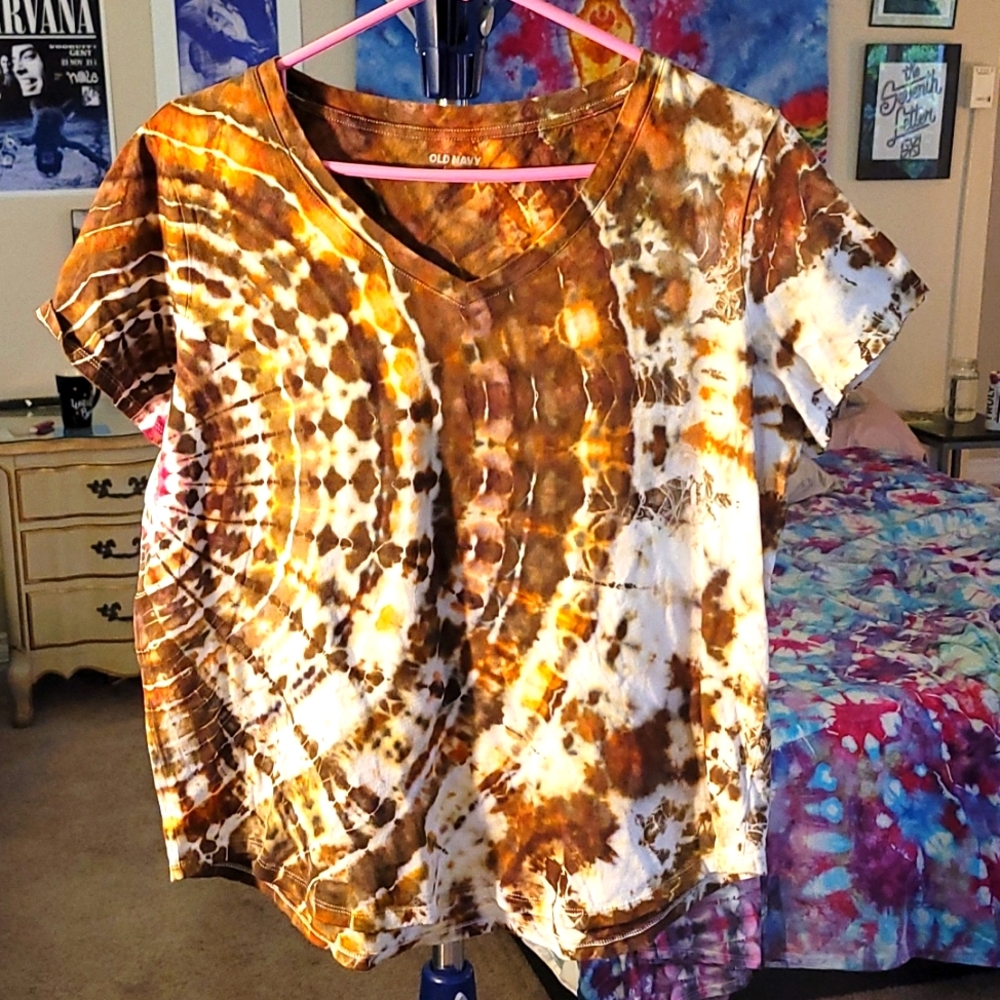 Tye dye v neck t shirt